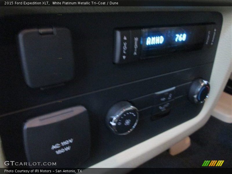 White Platinum Metallic Tri-Coat / Dune 2015 Ford Expedition XLT