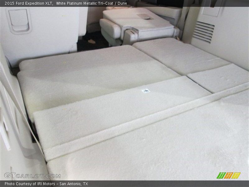 White Platinum Metallic Tri-Coat / Dune 2015 Ford Expedition XLT