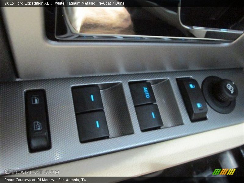 White Platinum Metallic Tri-Coat / Dune 2015 Ford Expedition XLT