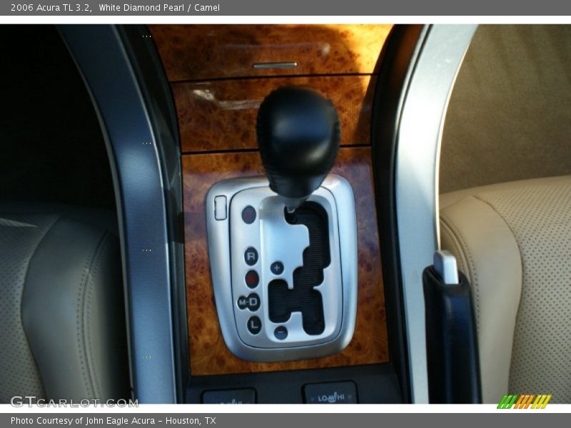 White Diamond Pearl / Camel 2006 Acura TL 3.2