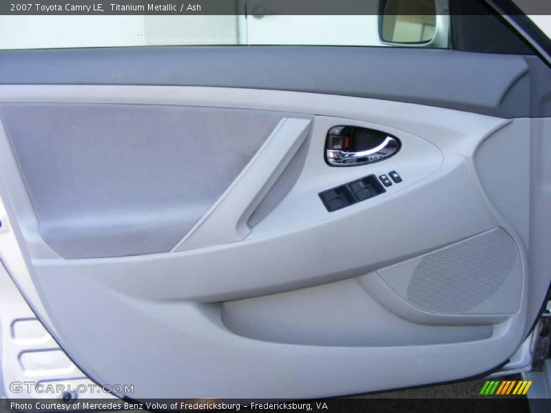 Titanium Metallic / Ash 2007 Toyota Camry LE