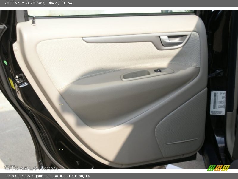 Black / Taupe 2005 Volvo XC70 AWD