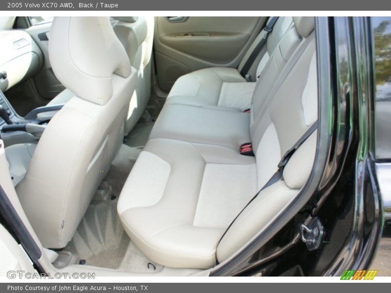 Black / Taupe 2005 Volvo XC70 AWD