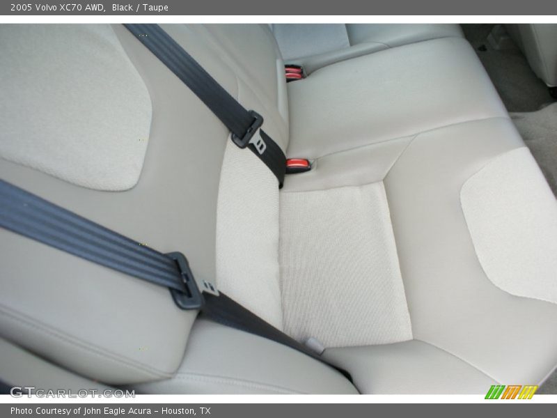 Black / Taupe 2005 Volvo XC70 AWD