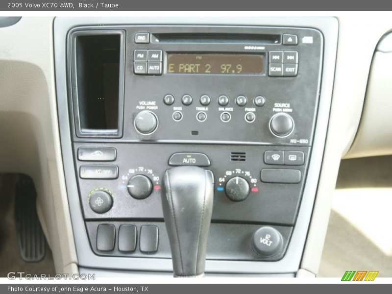 Black / Taupe 2005 Volvo XC70 AWD