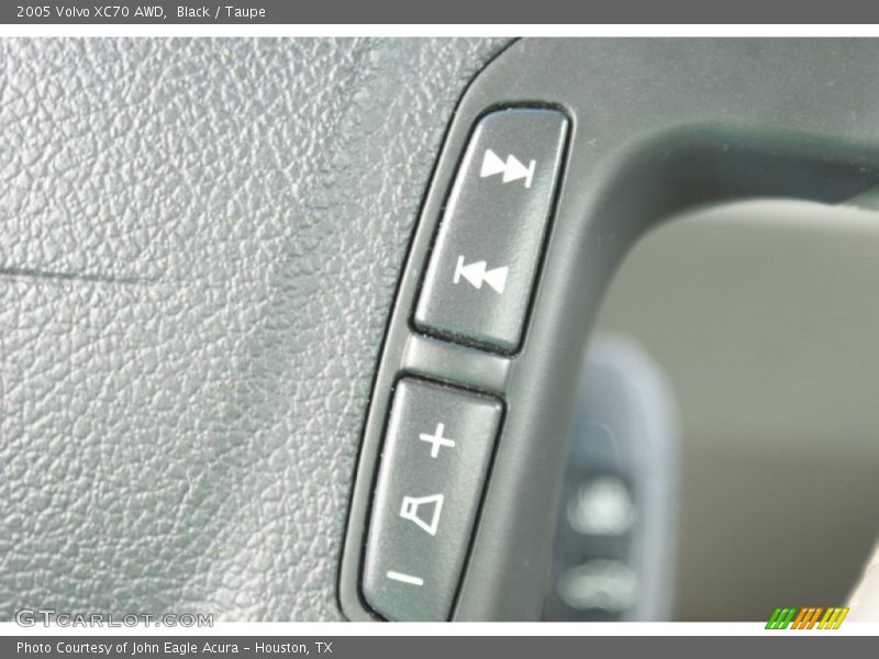 Black / Taupe 2005 Volvo XC70 AWD