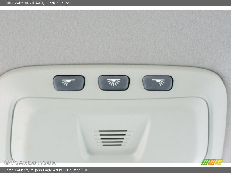 Black / Taupe 2005 Volvo XC70 AWD