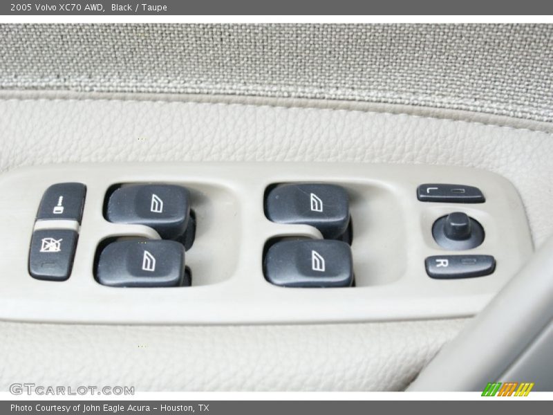Black / Taupe 2005 Volvo XC70 AWD