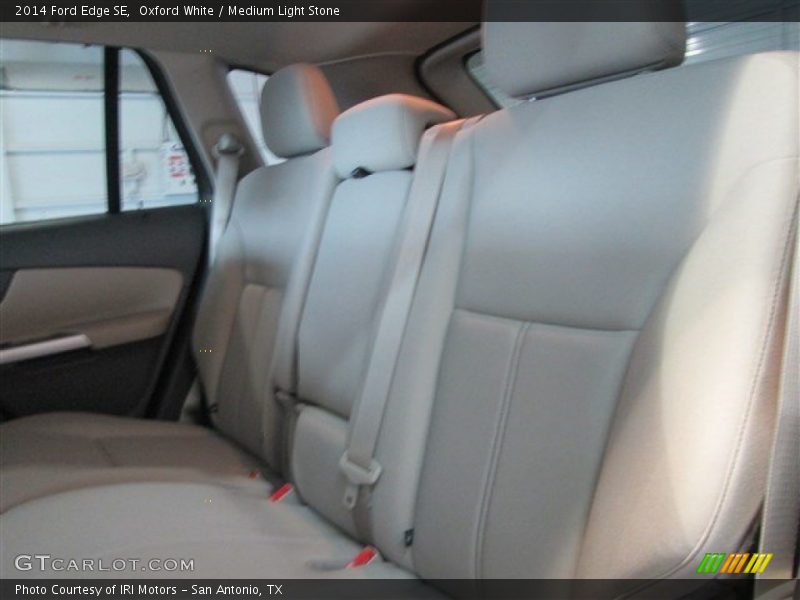 Oxford White / Medium Light Stone 2014 Ford Edge SE