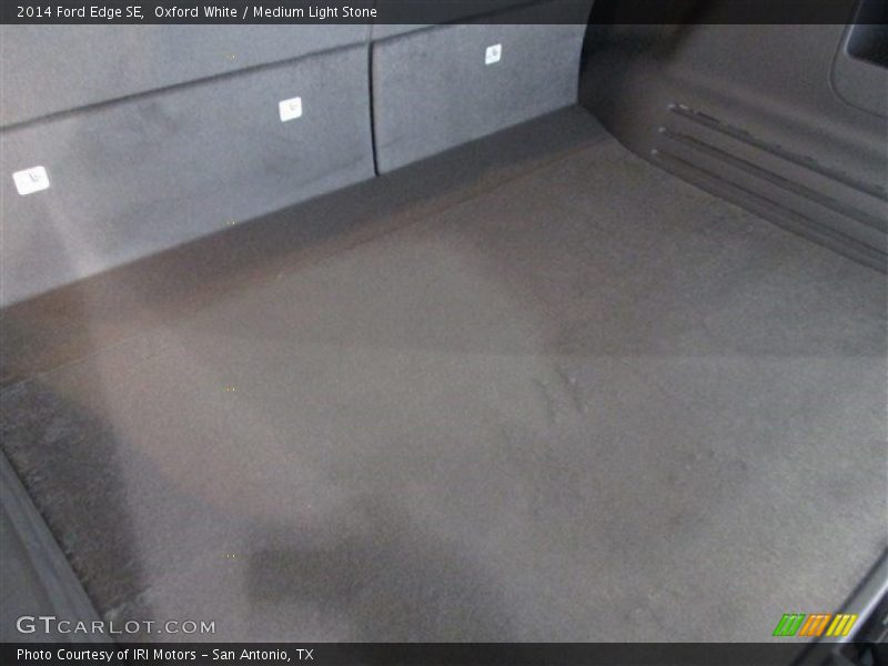 Oxford White / Medium Light Stone 2014 Ford Edge SE