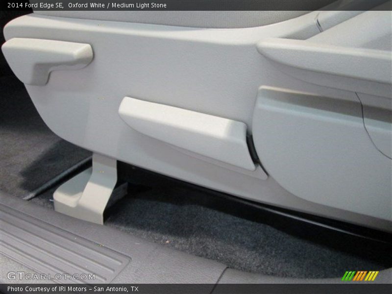 Oxford White / Medium Light Stone 2014 Ford Edge SE