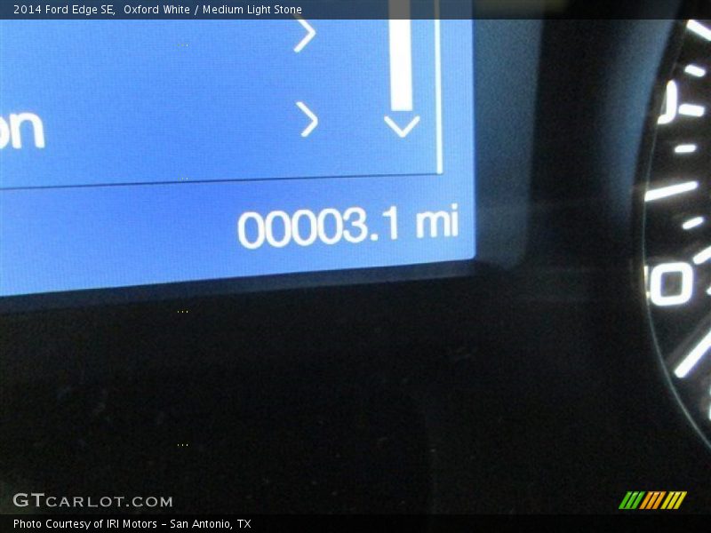 Oxford White / Medium Light Stone 2014 Ford Edge SE