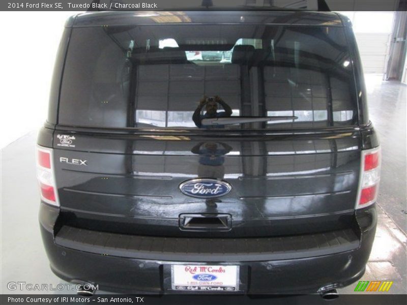 Tuxedo Black / Charcoal Black 2014 Ford Flex SE