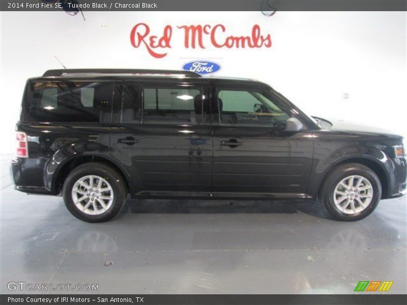 Tuxedo Black / Charcoal Black 2014 Ford Flex SE