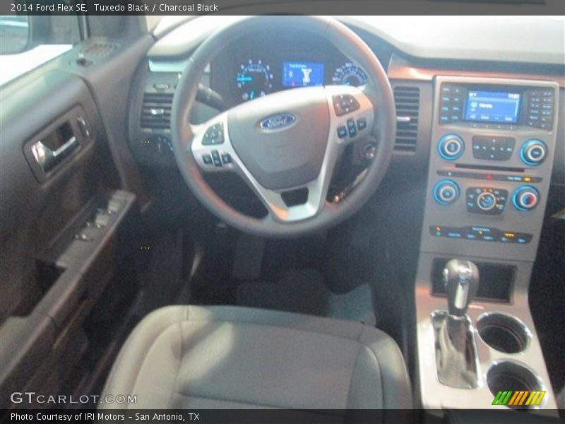 Tuxedo Black / Charcoal Black 2014 Ford Flex SE