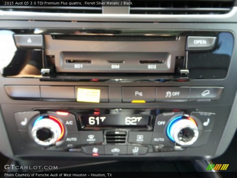 Florett Silver Metallic / Black 2015 Audi Q5 3.0 TDI Premium Plus quattro