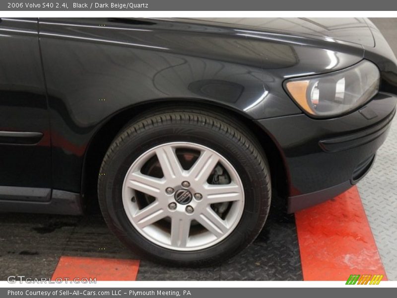 Black / Dark Beige/Quartz 2006 Volvo S40 2.4i