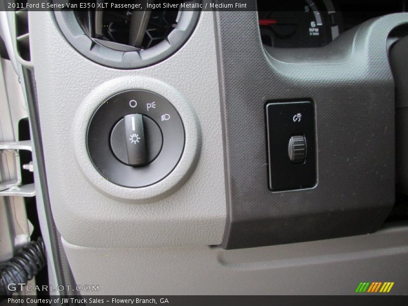 Ingot Silver Metallic / Medium Flint 2011 Ford E Series Van E350 XLT Passenger