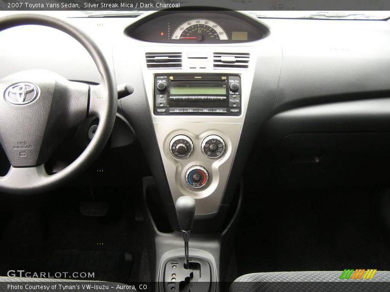 Silver Streak Mica / Dark Charcoal 2007 Toyota Yaris Sedan