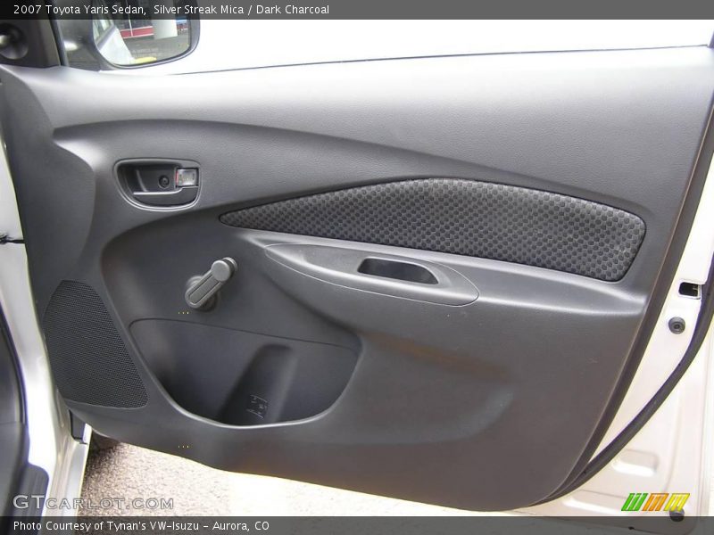 Silver Streak Mica / Dark Charcoal 2007 Toyota Yaris Sedan