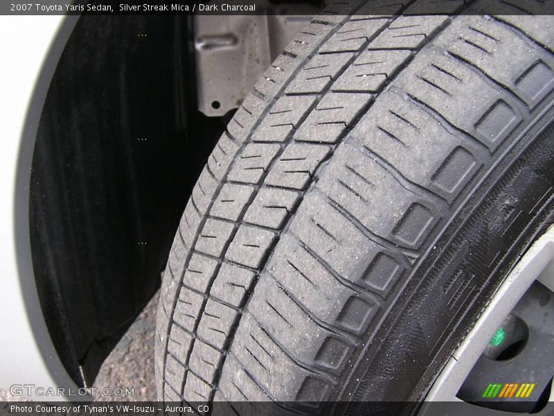 Silver Streak Mica / Dark Charcoal 2007 Toyota Yaris Sedan