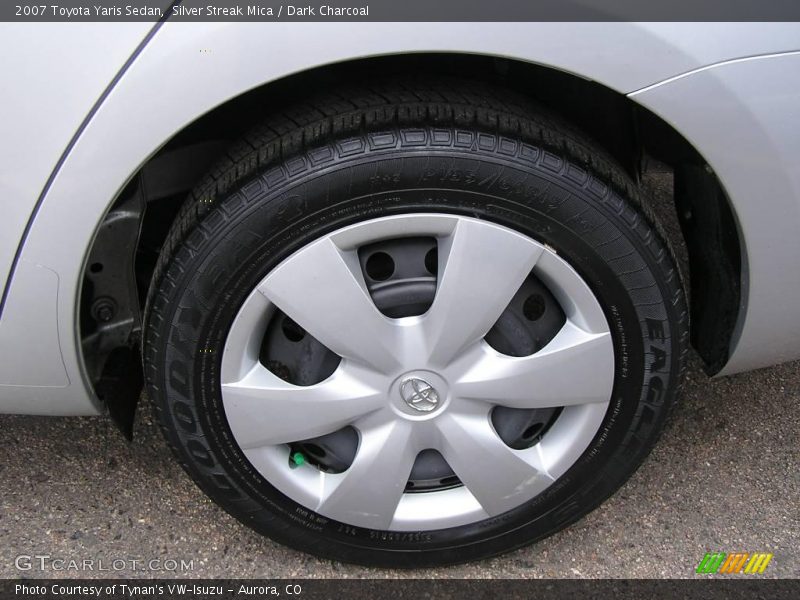 Silver Streak Mica / Dark Charcoal 2007 Toyota Yaris Sedan