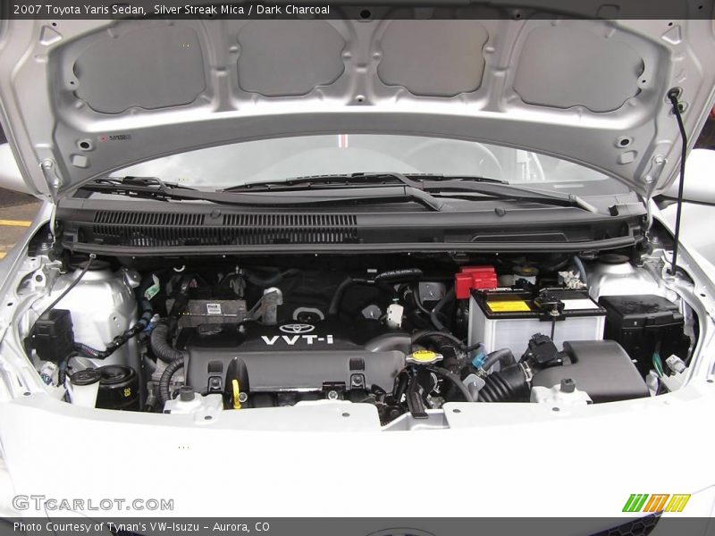 Silver Streak Mica / Dark Charcoal 2007 Toyota Yaris Sedan