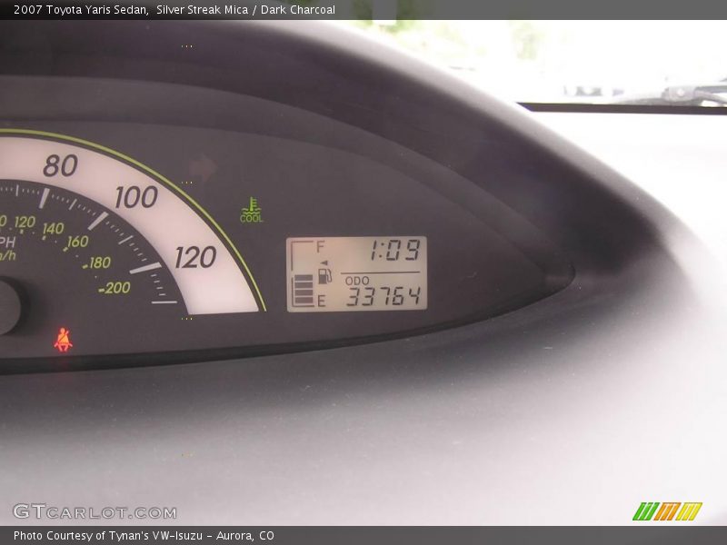 Silver Streak Mica / Dark Charcoal 2007 Toyota Yaris Sedan
