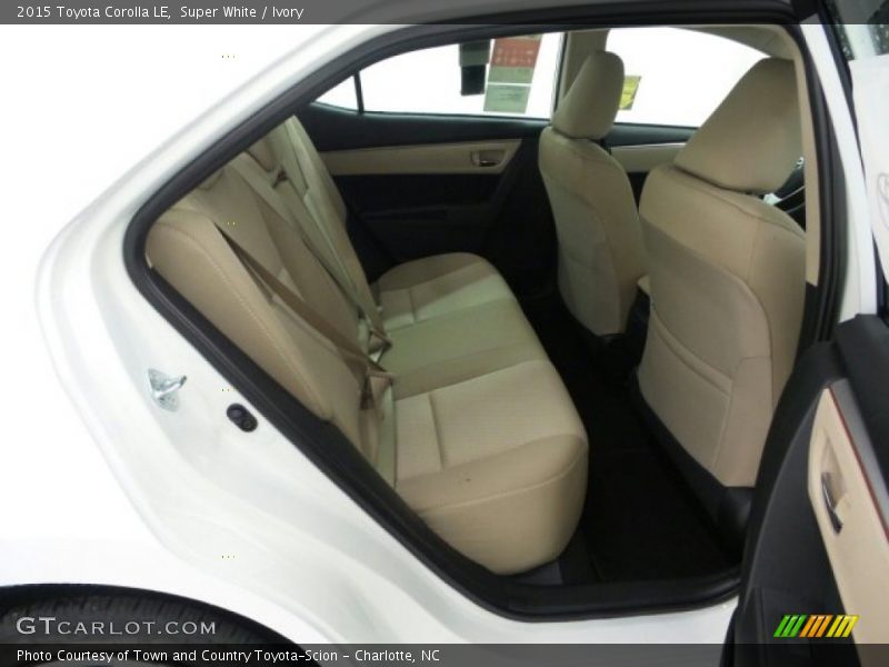 Super White / Ivory 2015 Toyota Corolla LE