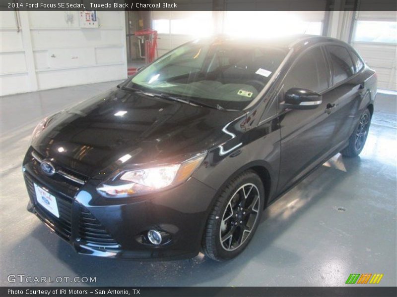 Tuxedo Black / Charcoal Black 2014 Ford Focus SE Sedan