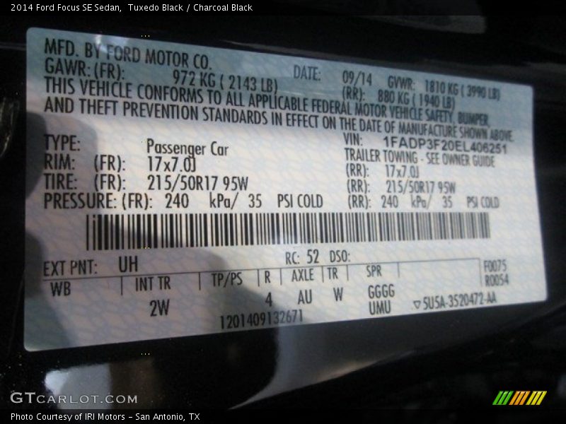 Tuxedo Black / Charcoal Black 2014 Ford Focus SE Sedan