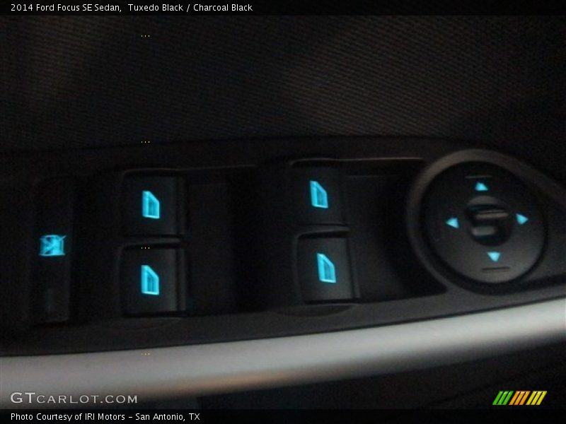 Tuxedo Black / Charcoal Black 2014 Ford Focus SE Sedan