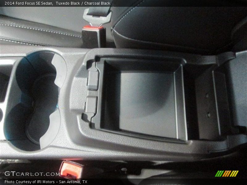 Tuxedo Black / Charcoal Black 2014 Ford Focus SE Sedan
