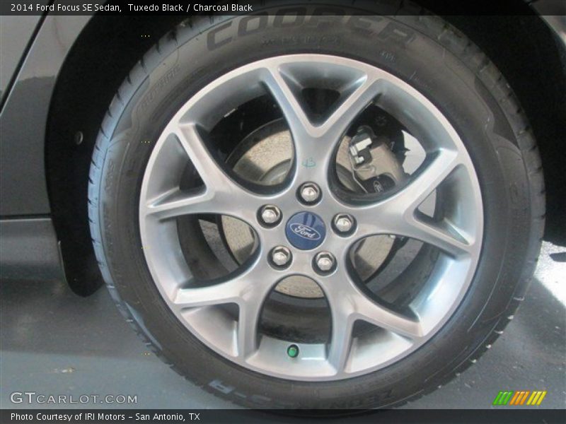 Tuxedo Black / Charcoal Black 2014 Ford Focus SE Sedan