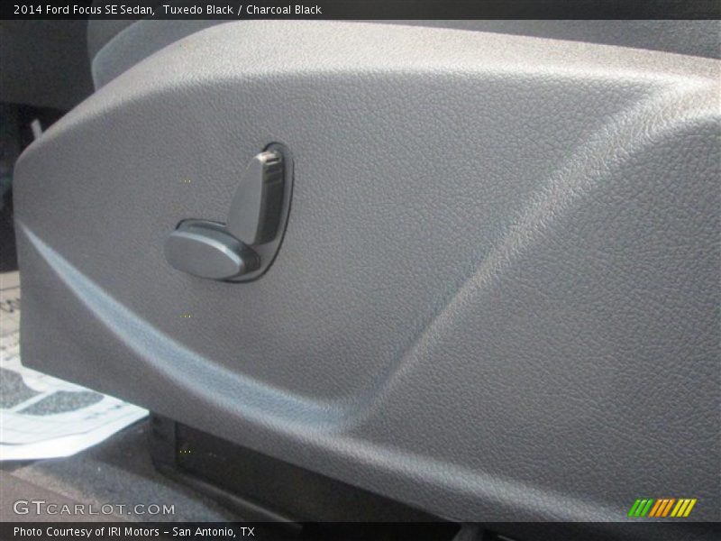 Tuxedo Black / Charcoal Black 2014 Ford Focus SE Sedan