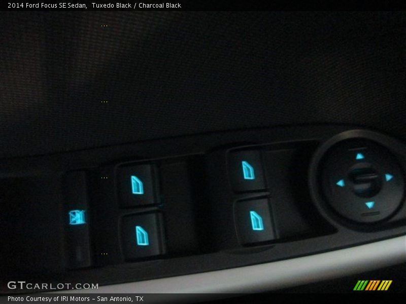 Tuxedo Black / Charcoal Black 2014 Ford Focus SE Sedan