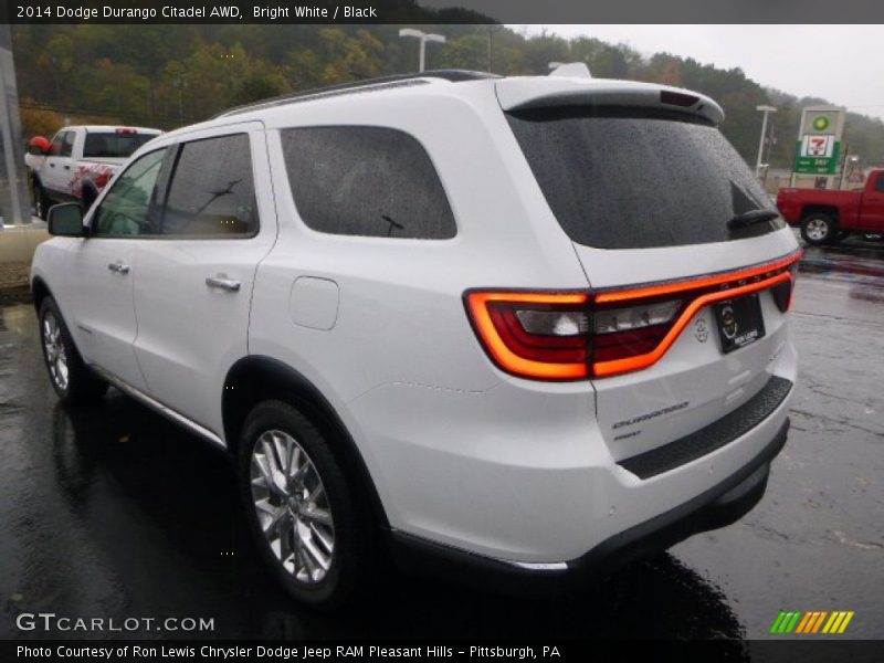 Bright White / Black 2014 Dodge Durango Citadel AWD