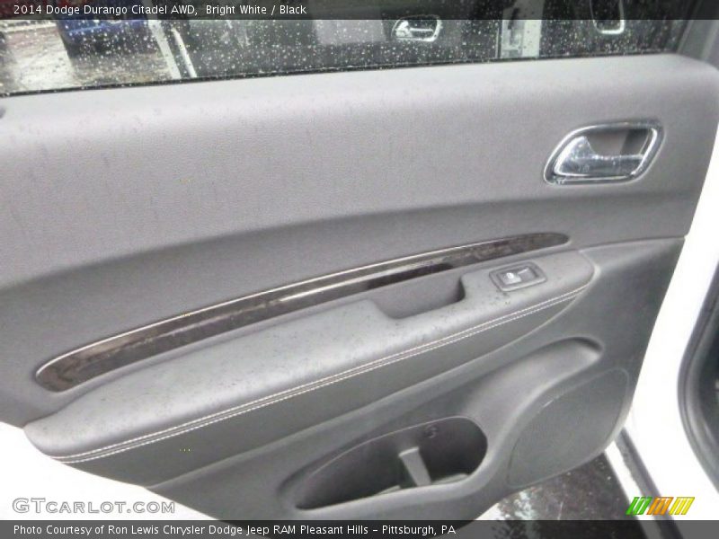 Bright White / Black 2014 Dodge Durango Citadel AWD