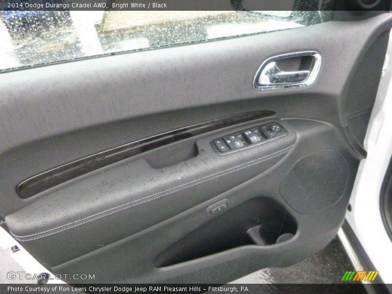 Bright White / Black 2014 Dodge Durango Citadel AWD
