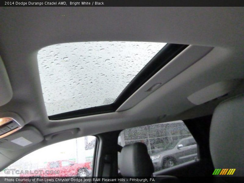 Bright White / Black 2014 Dodge Durango Citadel AWD