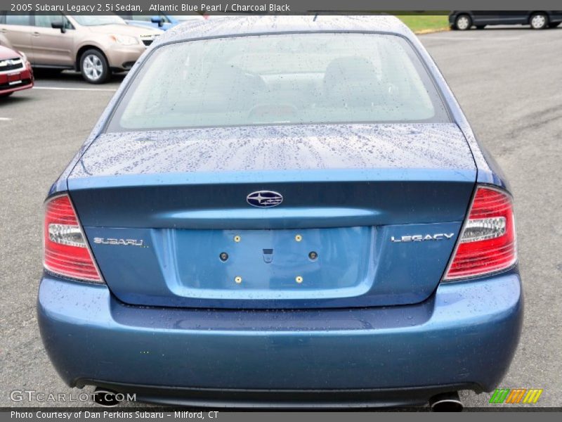 Atlantic Blue Pearl / Charcoal Black 2005 Subaru Legacy 2.5i Sedan