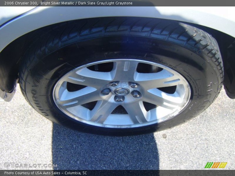 Bright Silver Metallic / Dark Slate Gray/Light Graystone 2006 Chrysler 300