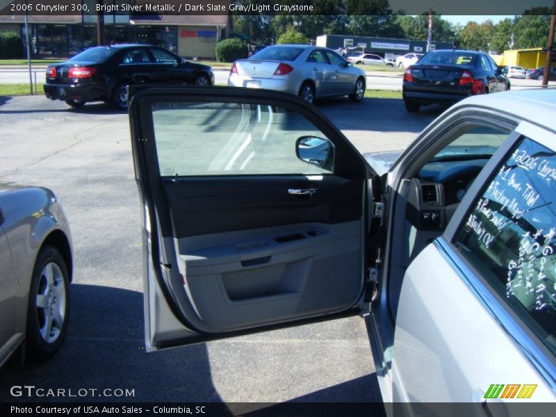 Bright Silver Metallic / Dark Slate Gray/Light Graystone 2006 Chrysler 300