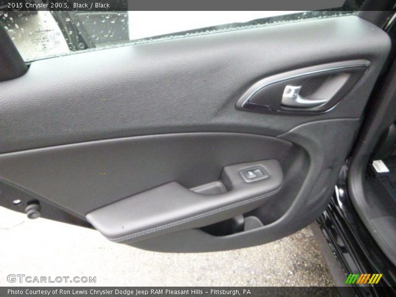 Black / Black 2015 Chrysler 200 S