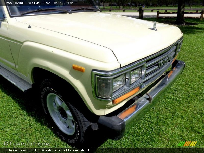 Beige / Brown 1988 Toyota Land Cruiser FJ62