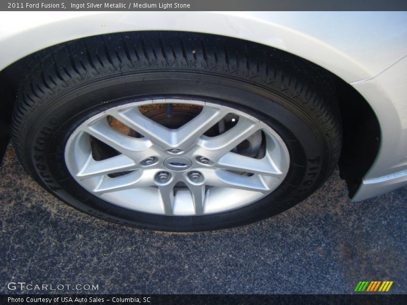 Ingot Silver Metallic / Medium Light Stone 2011 Ford Fusion S