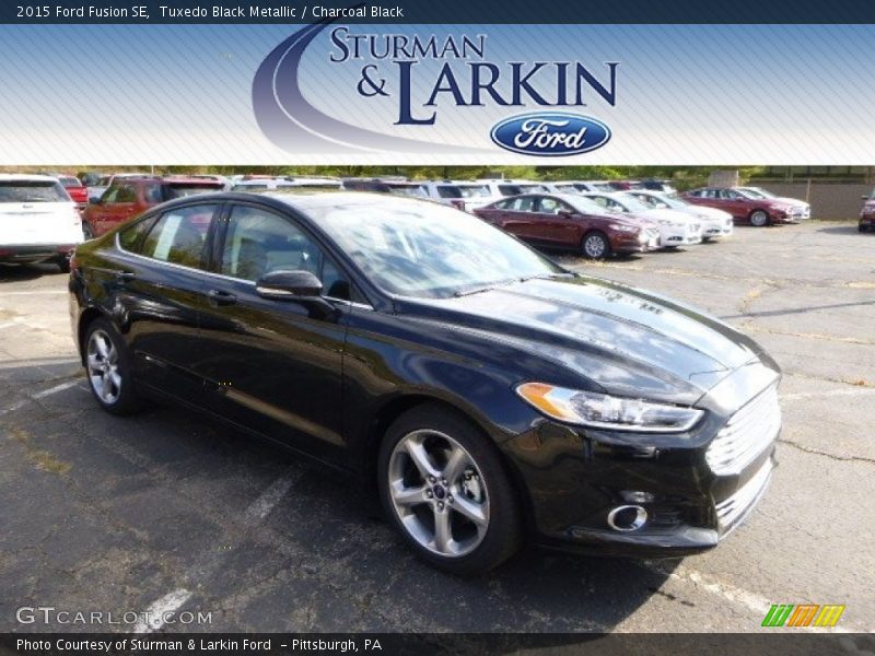 Tuxedo Black Metallic / Charcoal Black 2015 Ford Fusion SE