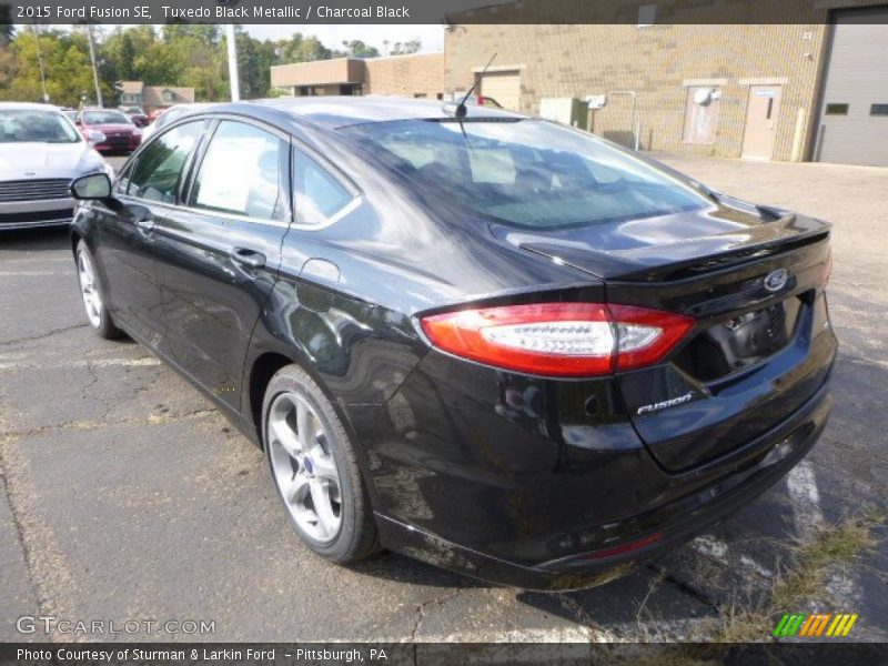 Tuxedo Black Metallic / Charcoal Black 2015 Ford Fusion SE