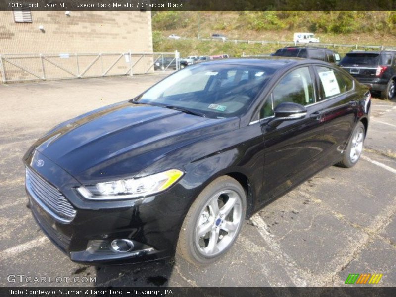 Tuxedo Black Metallic / Charcoal Black 2015 Ford Fusion SE
