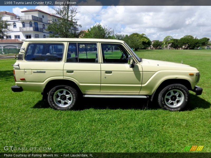  1988 Land Cruiser FJ62 Beige